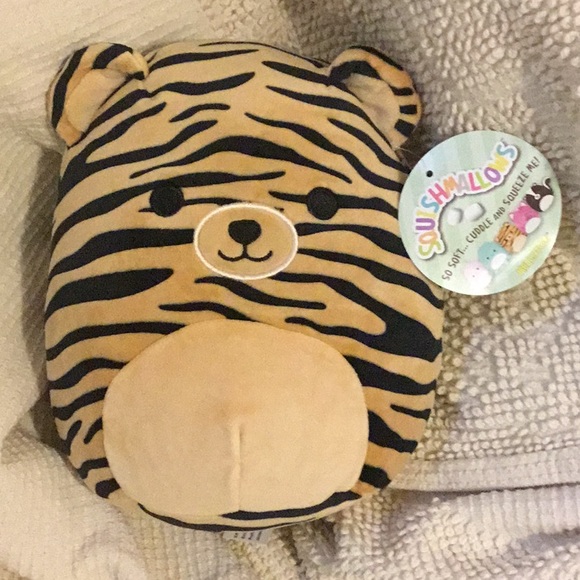 kellytoy Other - NWT Tiger Squishmallow 8 inches
